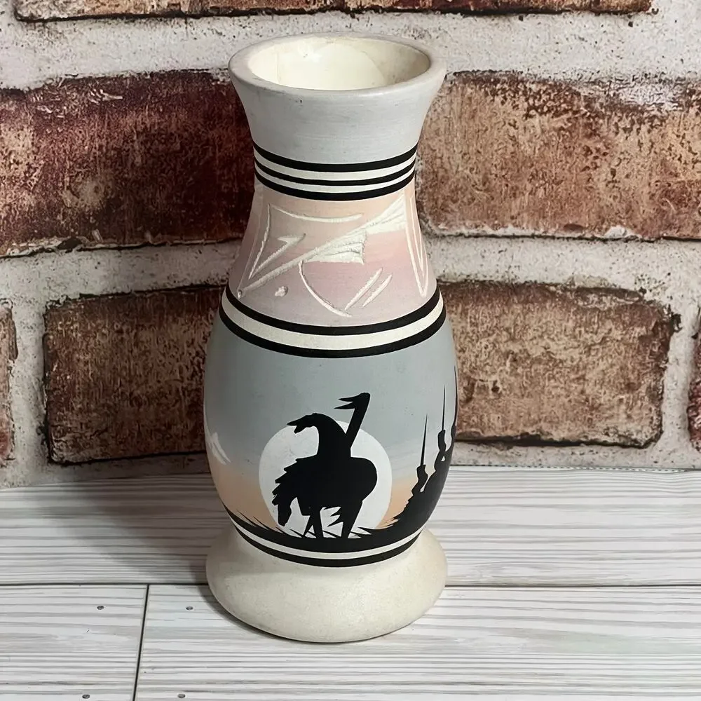 Vintage Handmade Handpainted And Engraved Navajo Vase Artist Signed By Jaycee